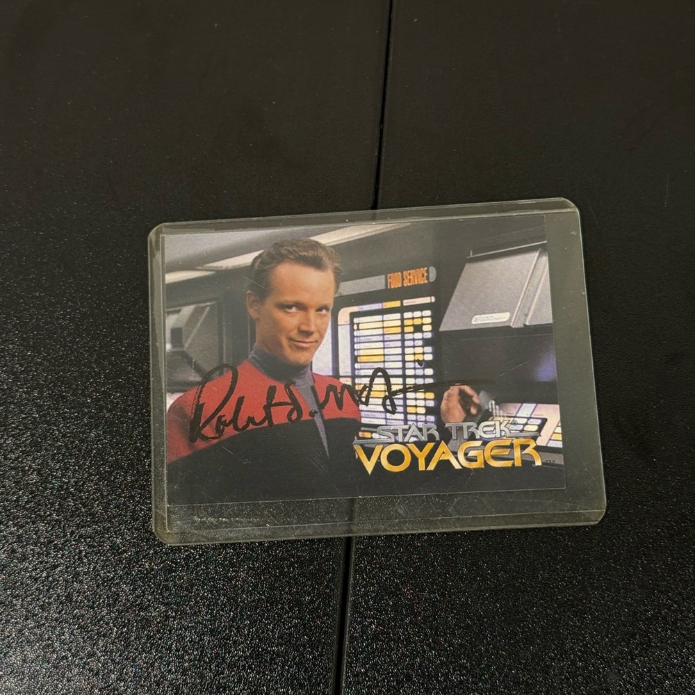 SkyBox Star Trek Voyager Trading Card